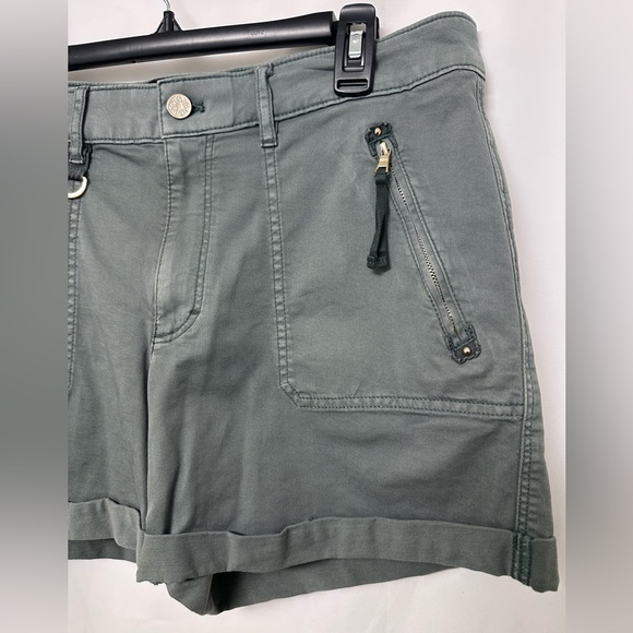 WHBM Pret-A-Play Utility Shorts Size 12 Mid-Rise 4.5” Short Inseam Olive Green - Picture 5 of 8